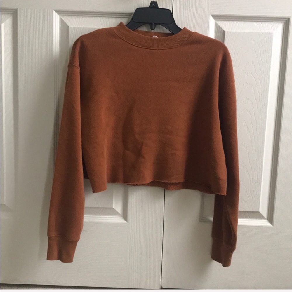 Cropped crew top